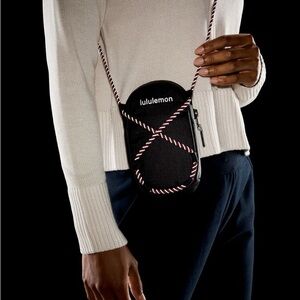 lululemon Ripstop Paracord Cross Body